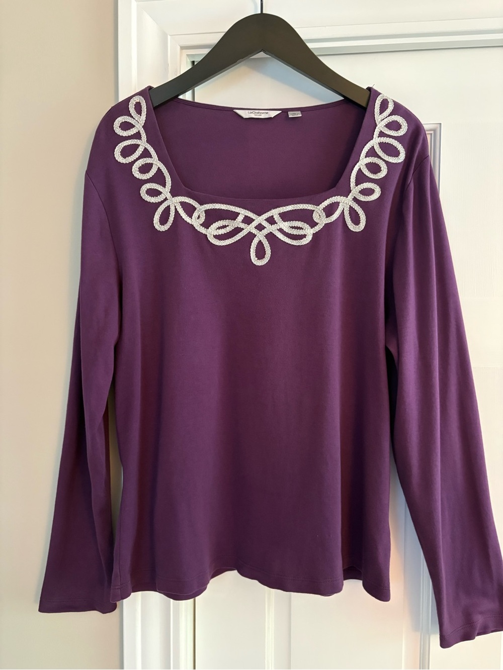 Liz Claiborne Purple Long Sleeve Top with White Embroidered Scoop Neck